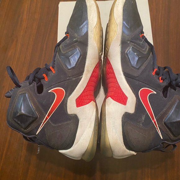 Lebron 13 USA - Picture 2 of 5